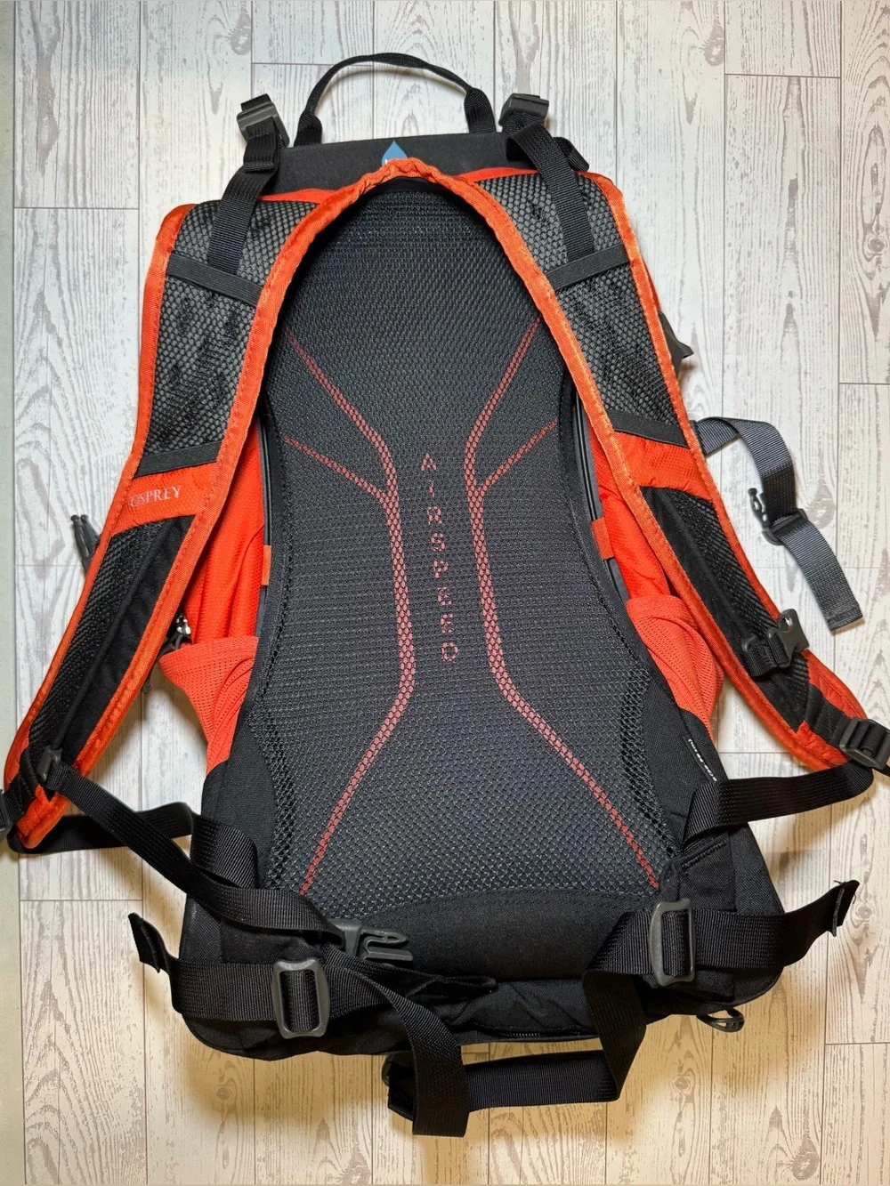 Osprey Packs Hikelite 18 Backpack, Kumquat Orange